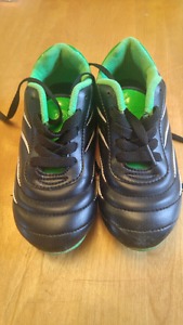 Athletic Works Cleats