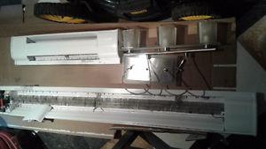 Baseboard heater 500w & w & light fixture