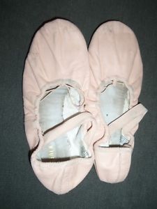 Bloch size 7 ballet shoes. good condition