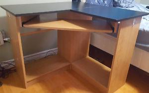 Corner computer desk, great condition