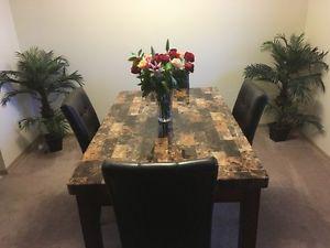 Dining Table & 4 chairs LIKE NEW