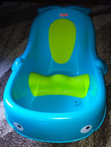 Fisher price Whale baby tub
