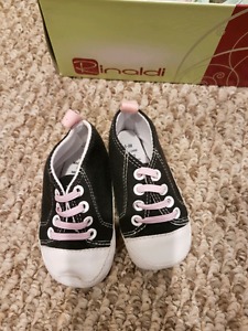 Girl shoes NB to size 4