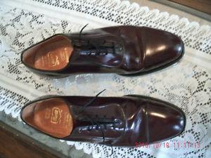 HART SHOES CANADIAN MADE DRESS OXFORDS.