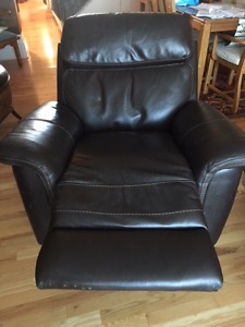 Leather Reclining Chair - WONT LAST AT THIS PRICE