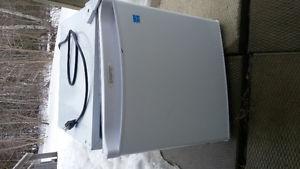 Mini fridge