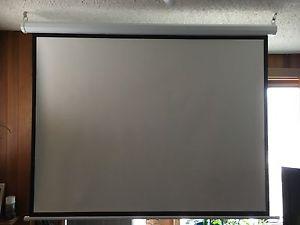 Retractable projector screen