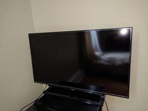 TOSHIBA 40 inches TV