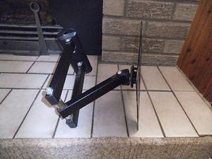 TV WALL MOUNT