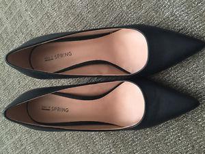 Wanted: excellent condition black heels