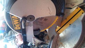 dewalt 12" compound mitre saw