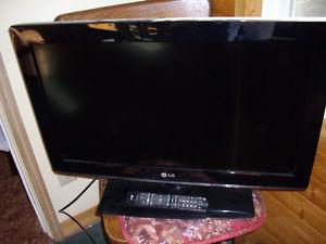 26'' LG TV With Remote