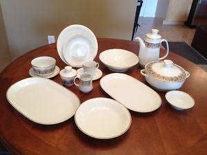 56 Pieces China Set of Dishes