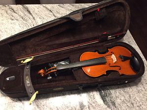 90%new 4/4 Elysia violin for sale!