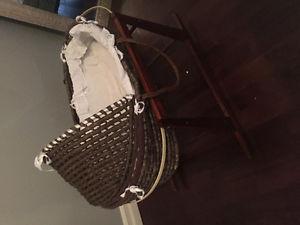 Baby Moses basket with two rocking stands