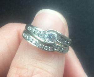 Engagement ring and wedding band set