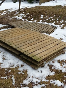 Free fence panels (8) - GONE PENDING PICK UP