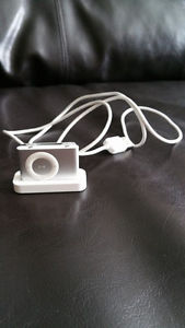 Ipod shuffle, Excellent for gym! or runners! clip on and go!