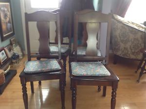 Set of 4 solid wooden chairs