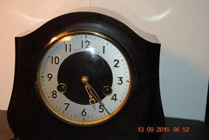 Smiths Enfield Bakelite Case Striking Mantle Clock