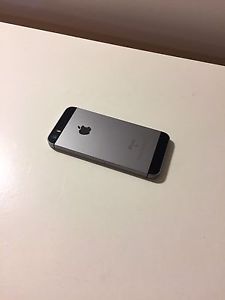 iPhone SE Only used 4 months!