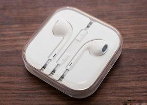 Apple Earbuds