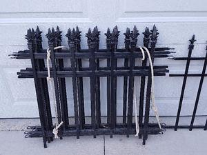 Black Metal Finial Fence