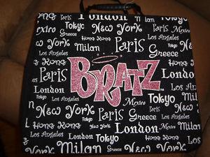 Bratz World Tour Tote/ Organizer/ Carrying Case- lots of