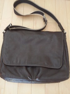 COACH- Leather laptop messenger/shoulder bag