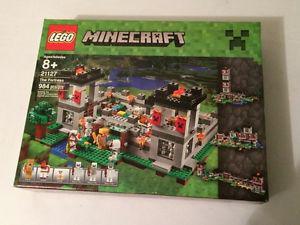 LEGO Minecraft The Fortress  *New Unopened*