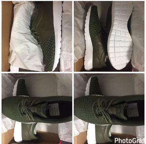 Nike Roches - army green