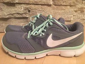 Nike shoes perfect condition 8.5