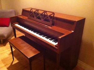 Wood piano