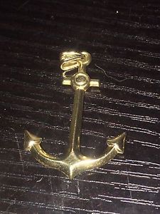 10k yellow gold Anchor pendent