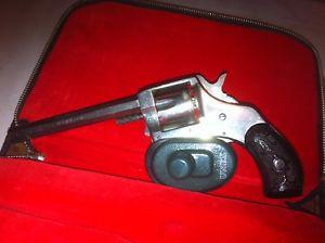 .32 REVOLVER-H & R Arms-YOUNG AMERICAN