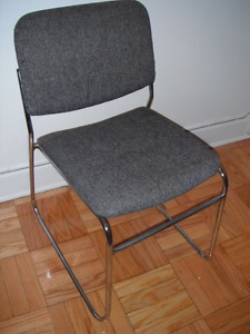 4 stackable gray chairs