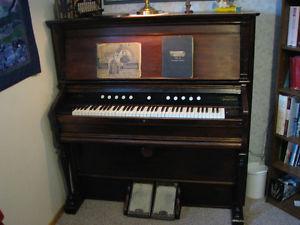 Antique Karn Pump Organ