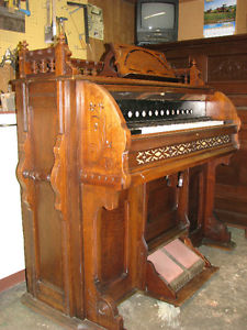 Antique Thomas Chapel Organ