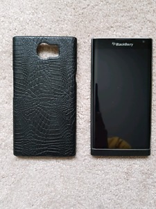 BRAND NEW UNLOCKED BLACKBERRY PRIV WITH ALL ACCESSORIES...