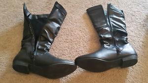 Black boots no heel