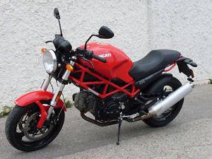  Ducati Monster 695