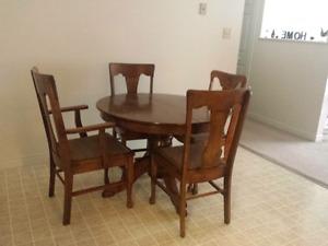 Early 's Antique claw foot table and chairs