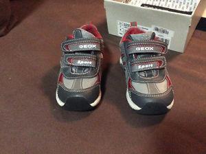 Excellent condition GEOX runners size 7 (EU 23)