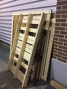 Free crate/pallets