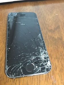 Iphone 5s 75$ OBO