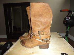 Leather boots size 7
