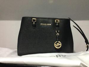 Michael kors authentic purse