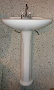 Pedestal sink & faucet