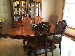SKYLAR PEPPLER DINING TABLE AND CHAIRS