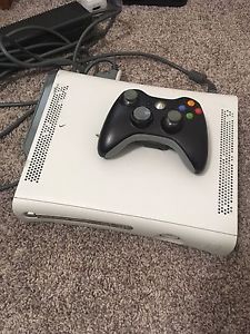 Selling Xbox 360 + Controller + Ton of games
